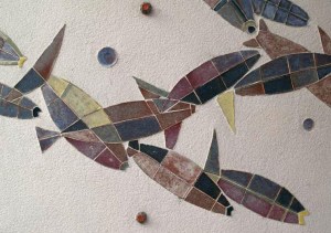 copyright cambridge2000.com Karlsruhe, Germany: Tullabad: fish tile design (1954-1955, architects Erich Schelling and Helmut Stephan)