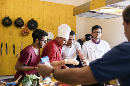 eoos_social_furniture_c_paul_kranzler_4-jpg-web