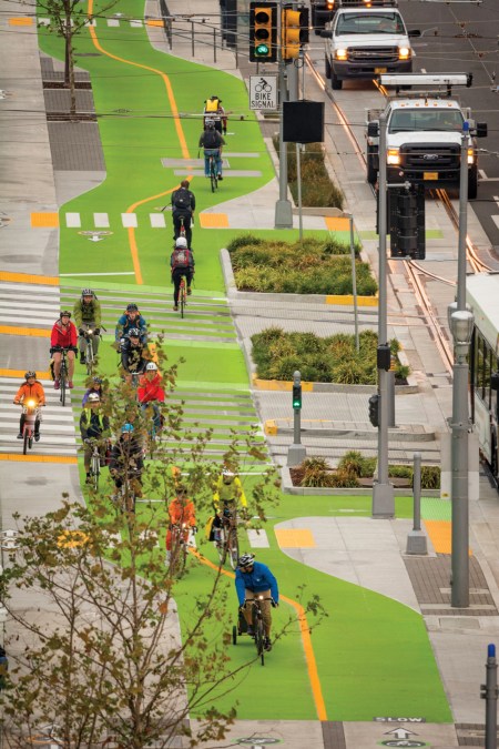 DAM_Fahr Rad_MAX_Orange_Line_Foto_CBruceForster